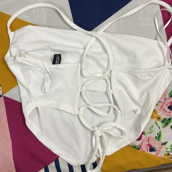 H&M white crop top - Picture 3 of 3